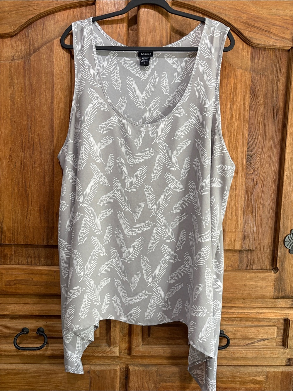 torrid Gray Tank with White Feather Print